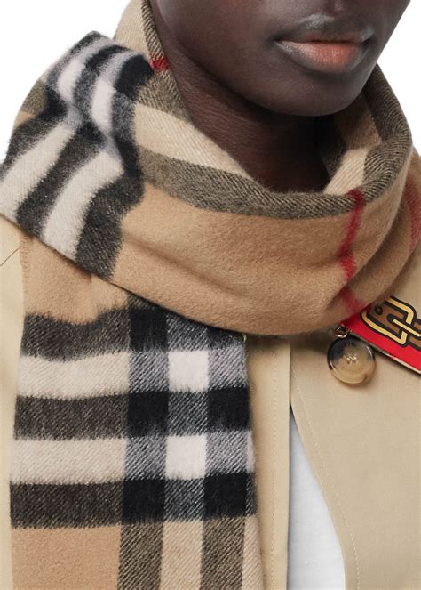 burberry giant check cashmere schal blossom check|Check Cashmere Scarf in Charcoal .